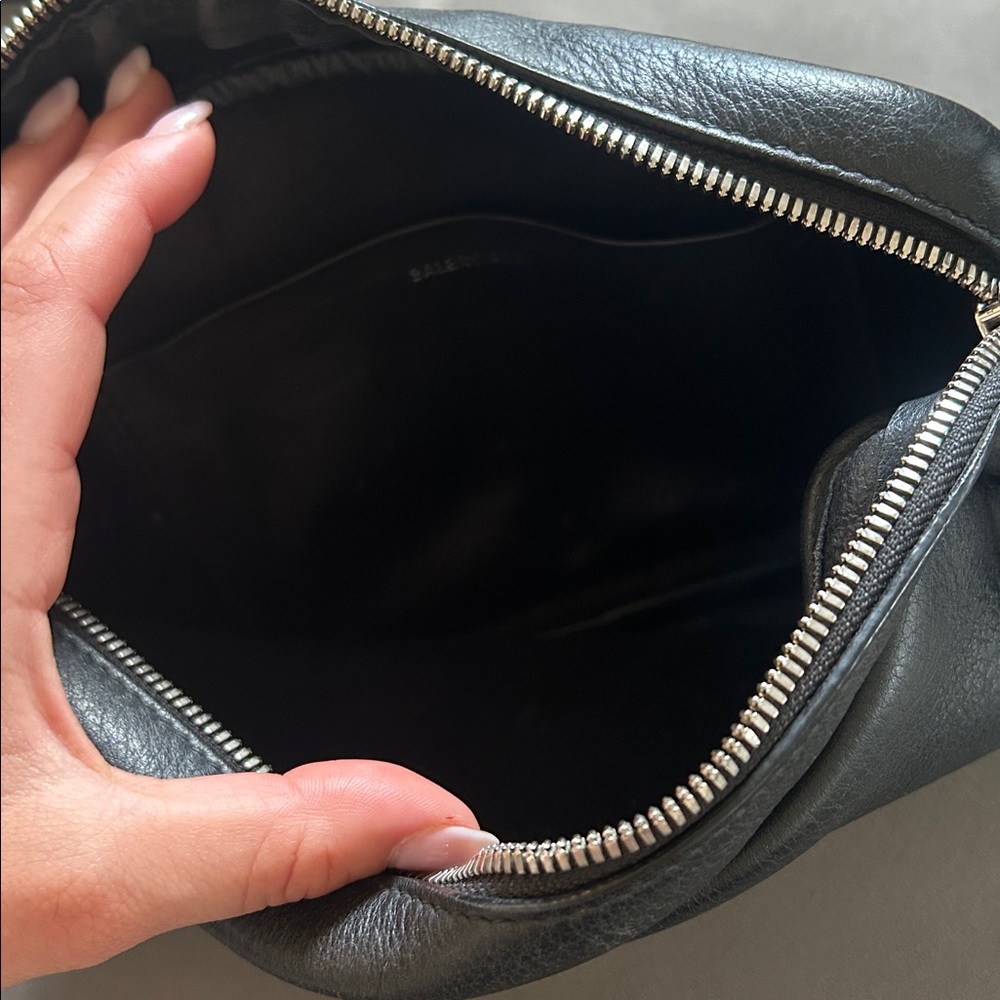 Balenciaga camera bag - Picture 4 of 5